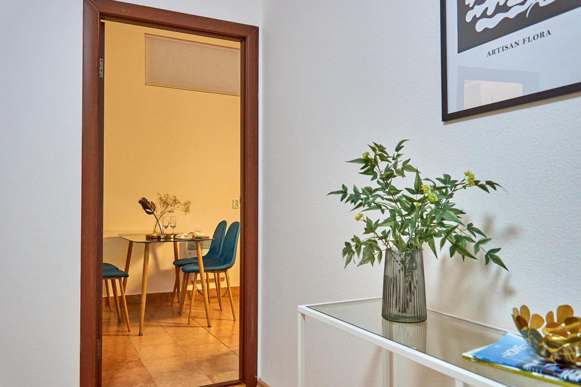 Elegant Lux Apartment In Central Square Munkács Kültér fotó