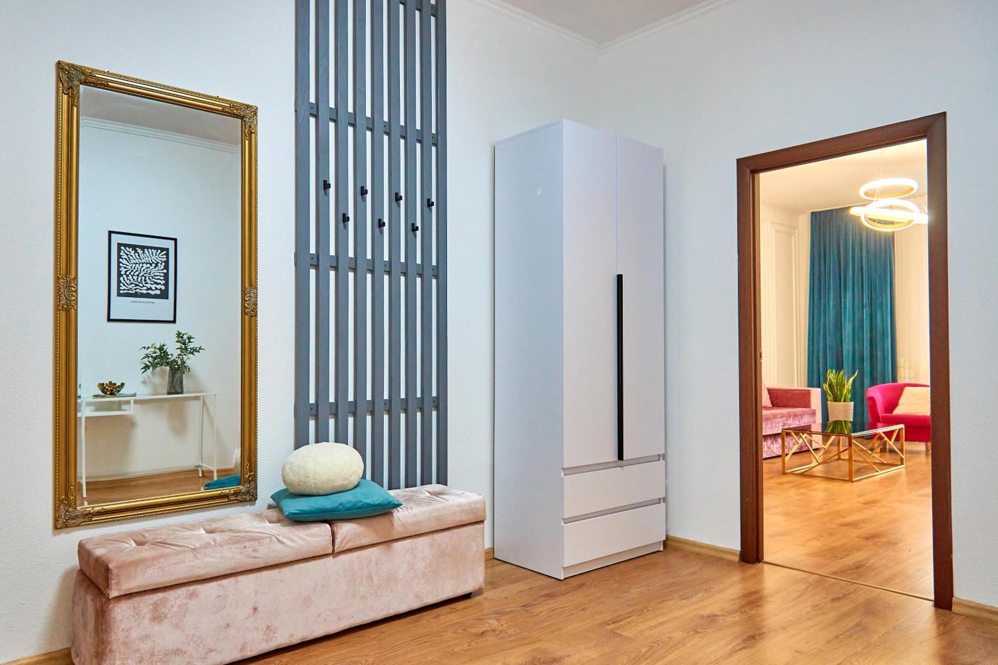 Elegant Lux Apartment In Central Square Munkács Kültér fotó